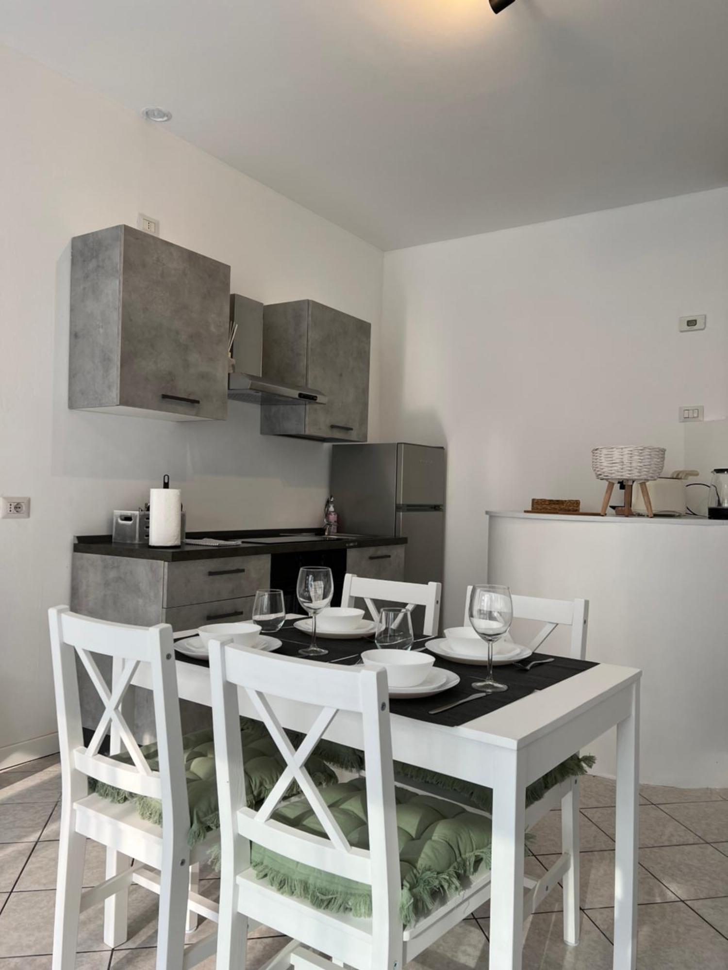 Jacam Home Free Parking Como Albese Con Cassano Exterior photo